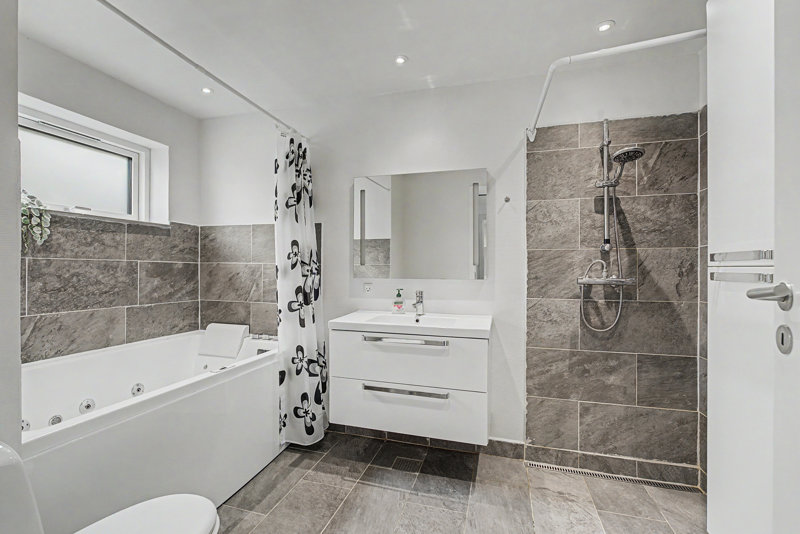 Property image number 8