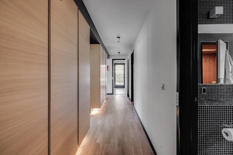 toggle-gallery-image