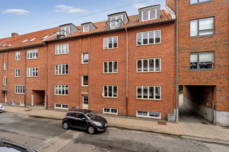 Property image number 2