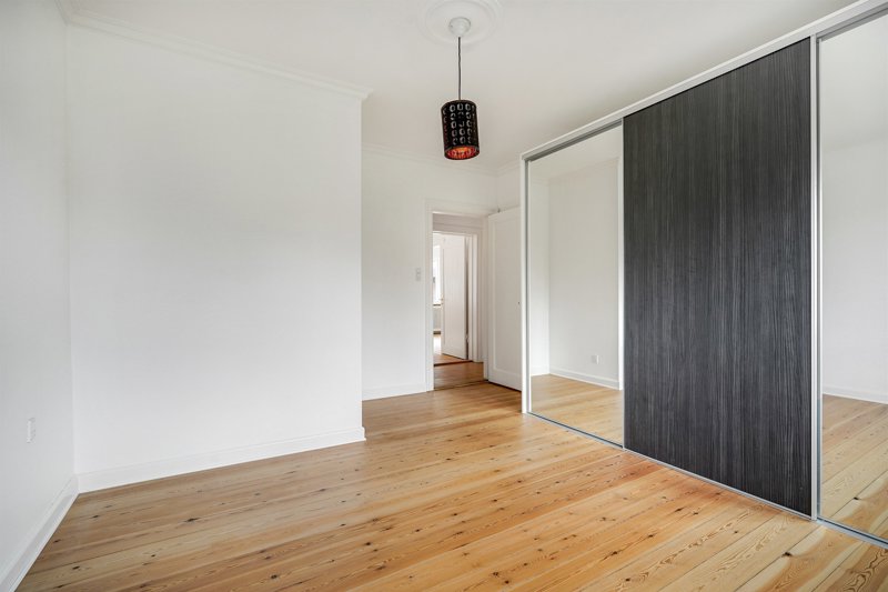 toggle-gallery-image