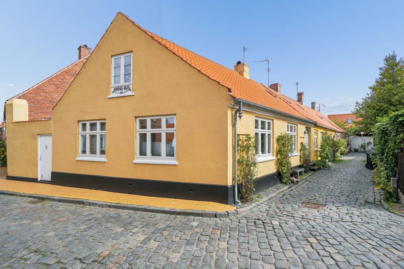 Property image number 2