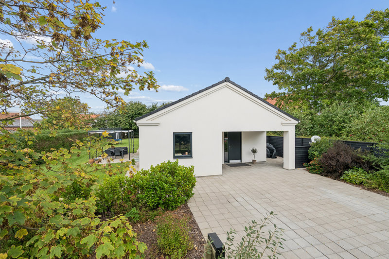 Property image number 2