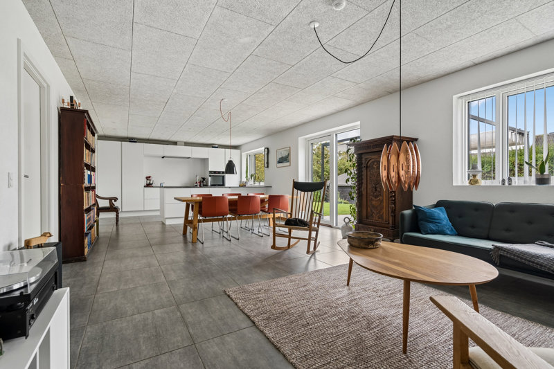 Property image number 8