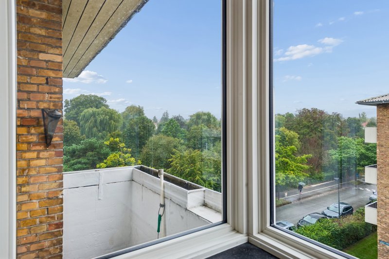 toggle-gallery-image