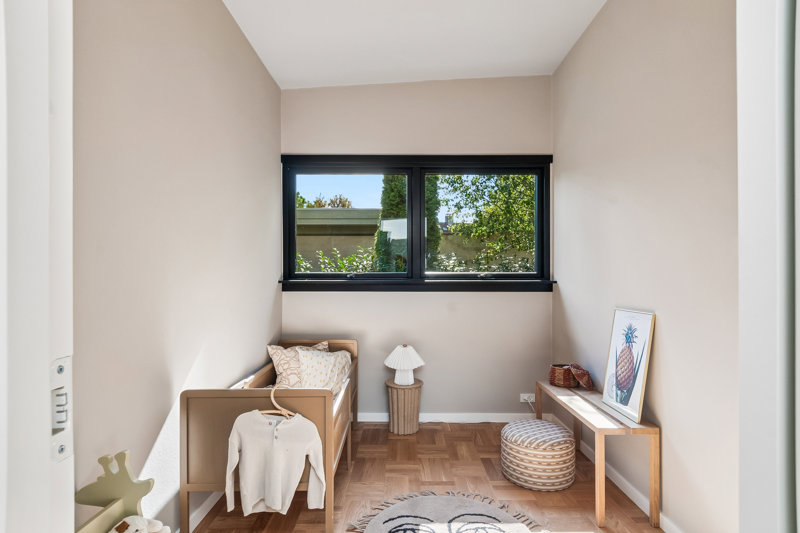 toggle-gallery-image