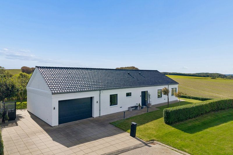 Property image number 2