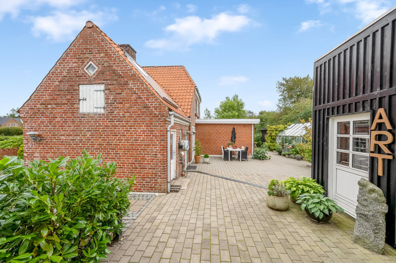 Property image number 3