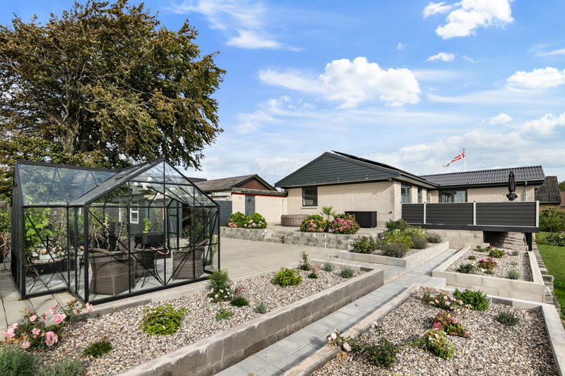 Property image number 2
