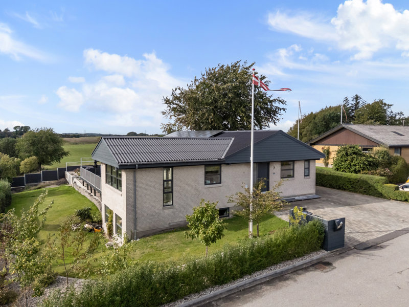Property image number 2