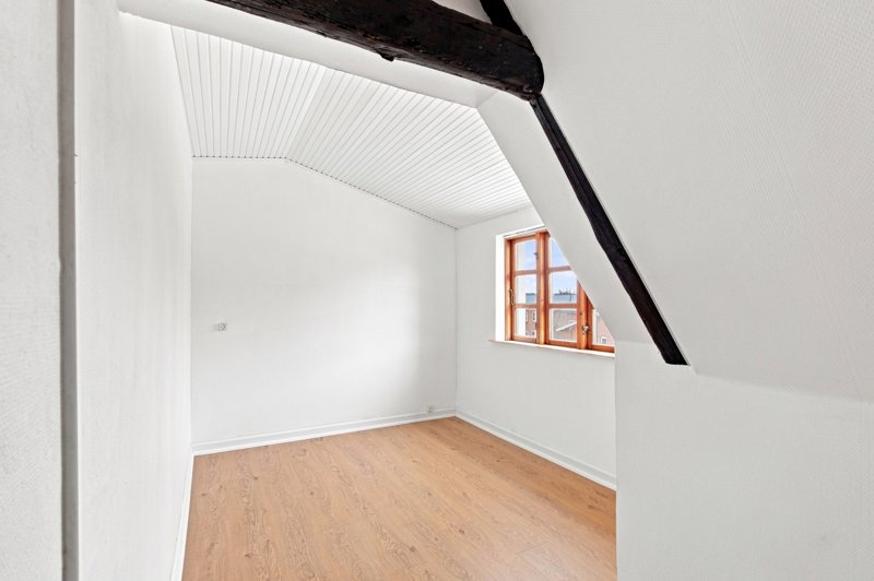 toggle-gallery-image