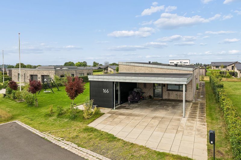 Property image number 2