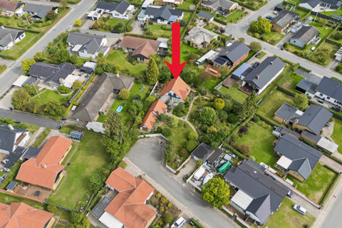 1.378 m² grund midt i Bellinge med separat bolig- og erhvervsafdeling