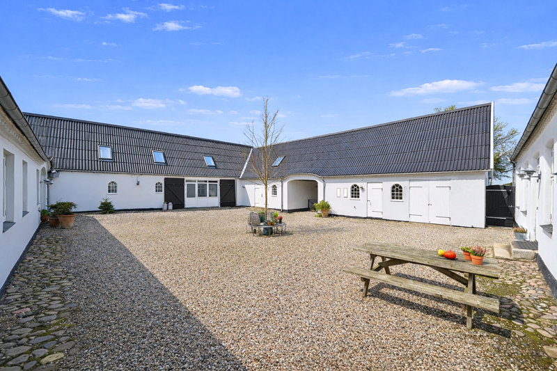 Property image number 2
