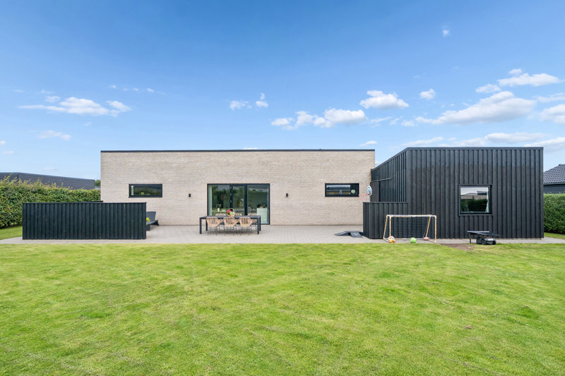 Property image number 2