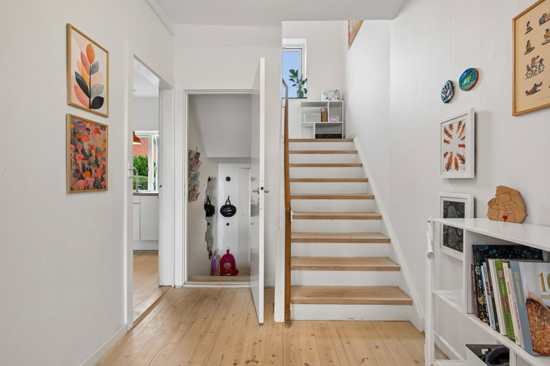 toggle-gallery-image