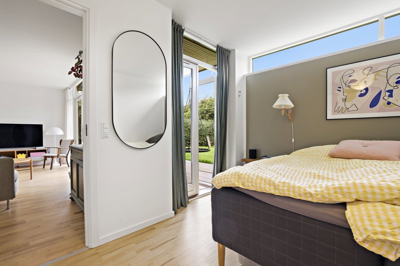 toggle-gallery-image