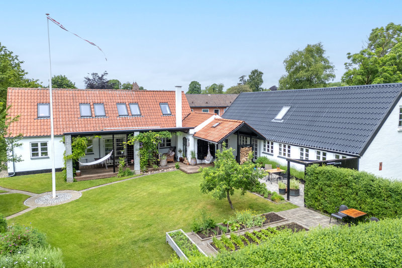 Property image number 2