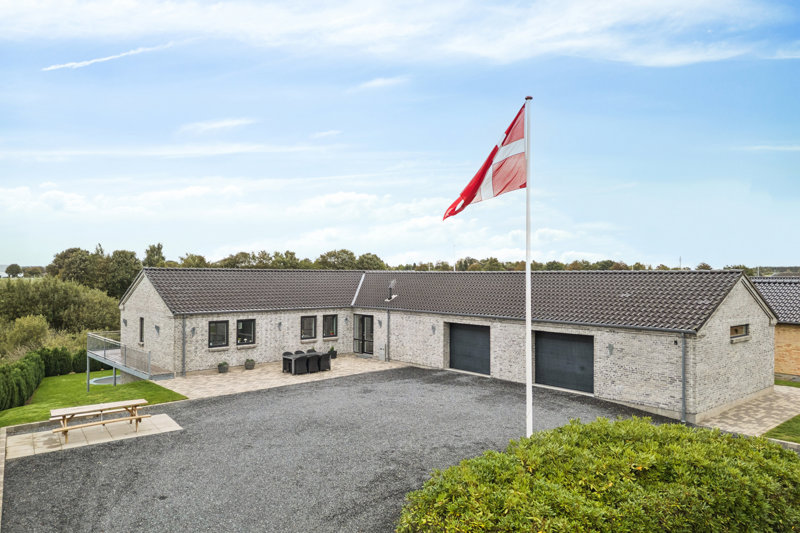 Property image number 2