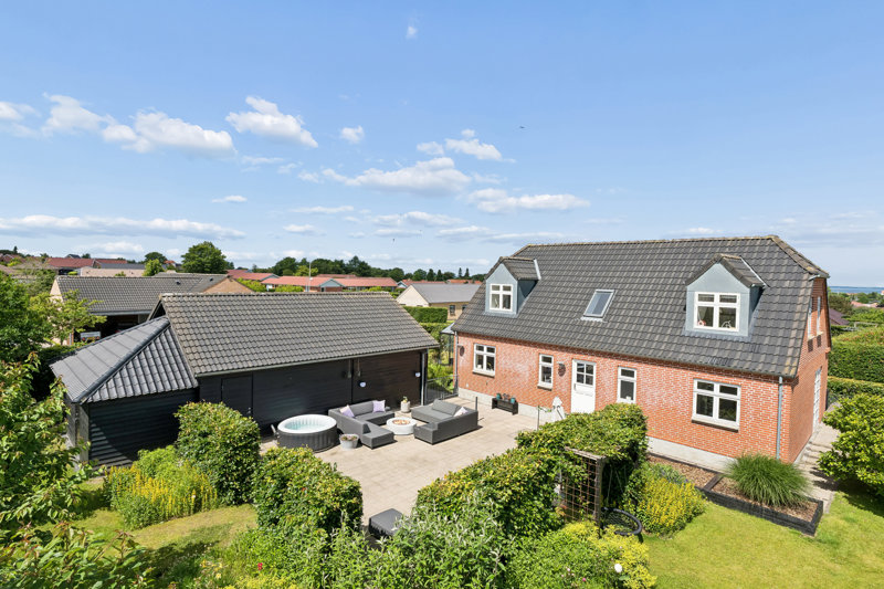 Property image number 2