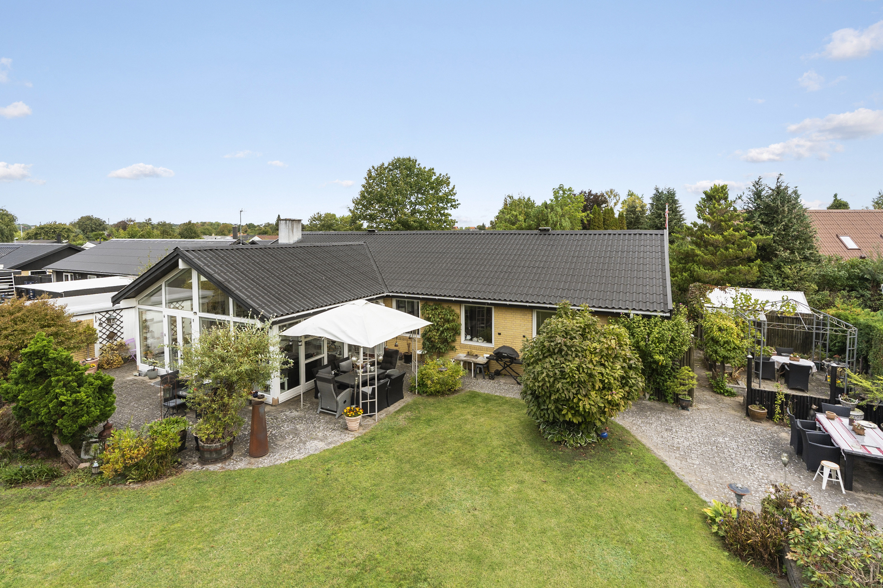Māja, 143 m², zeme 845 m²