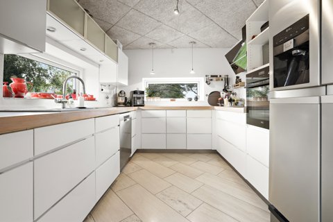 219 m² bolig omgivet af grønne arealer, egen sø og masser af luft