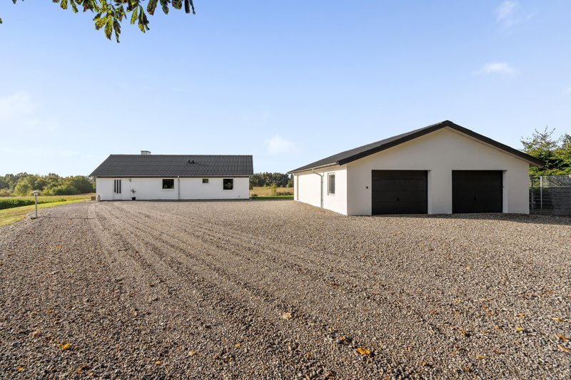 Property image number 1