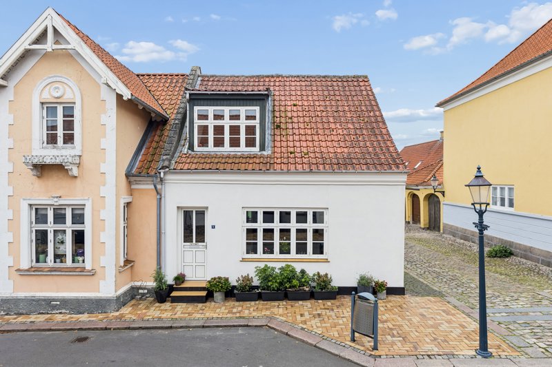 Property image number 2