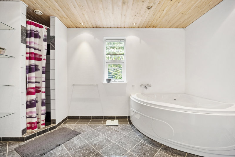 Property image number 8