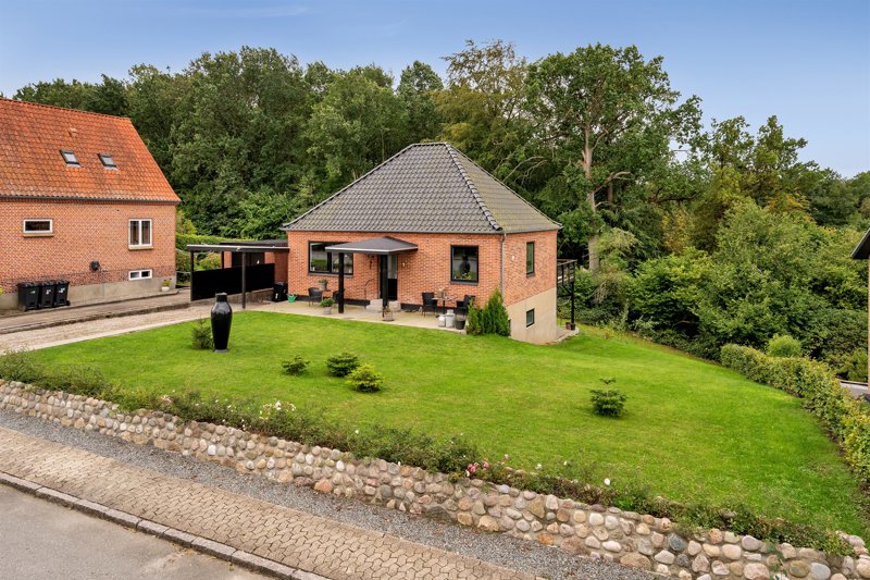Property image number 2
