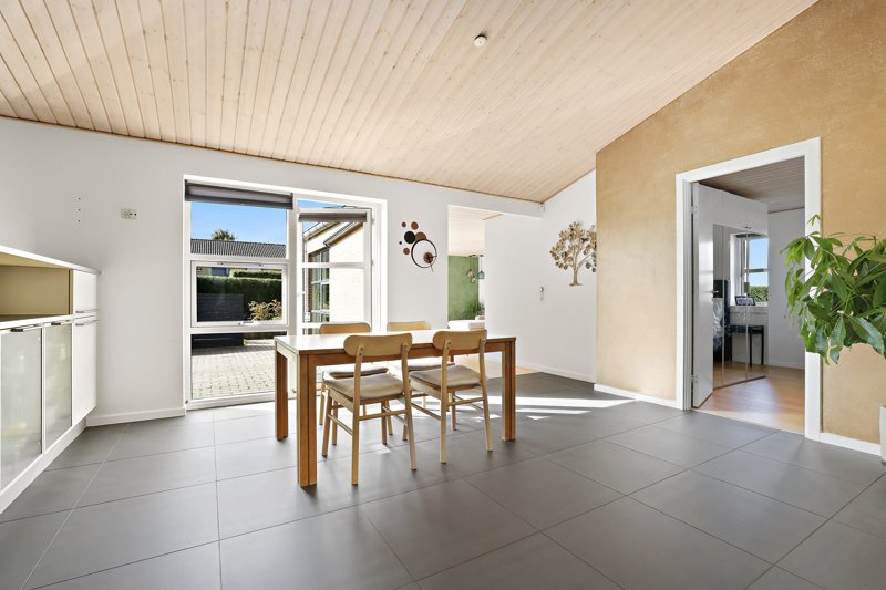Property image number 8