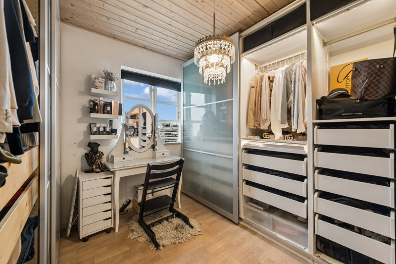 toggle-gallery-image