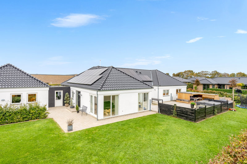 Property image number 2
