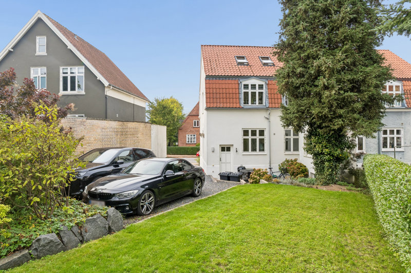 Property image number 2