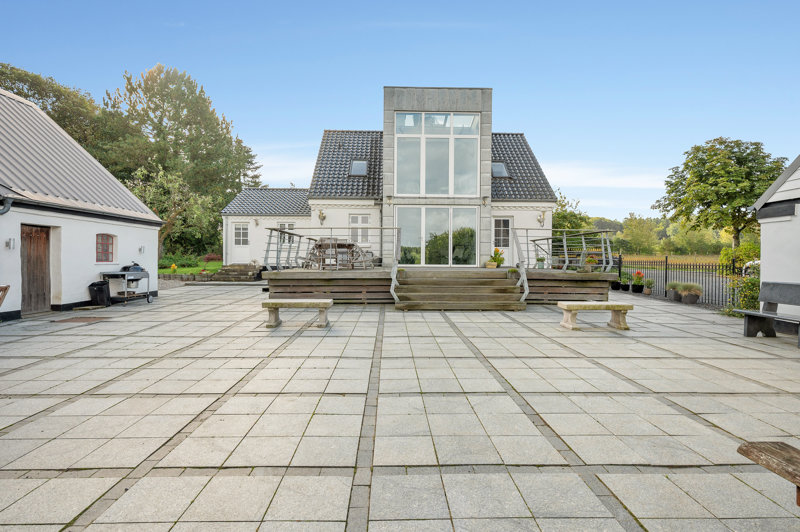 Property image number 2