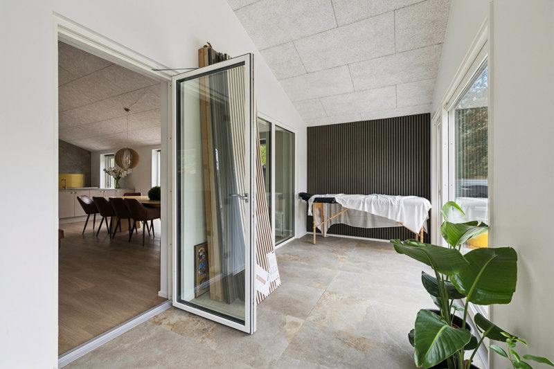 toggle-gallery-image
