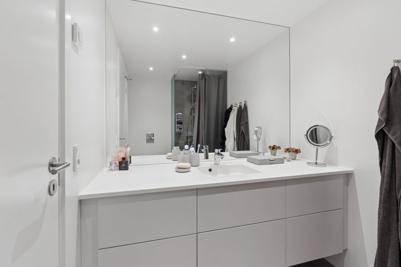 toggle-gallery-image