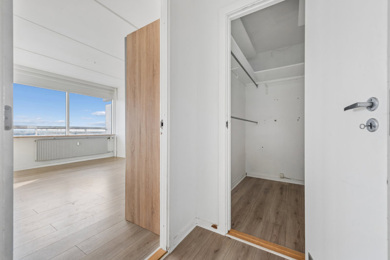 Property image number 2