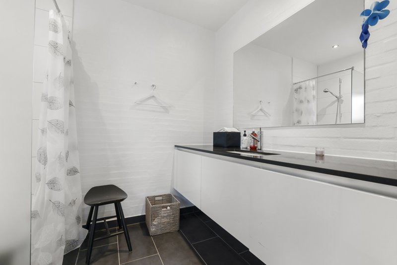 toggle-gallery-image
