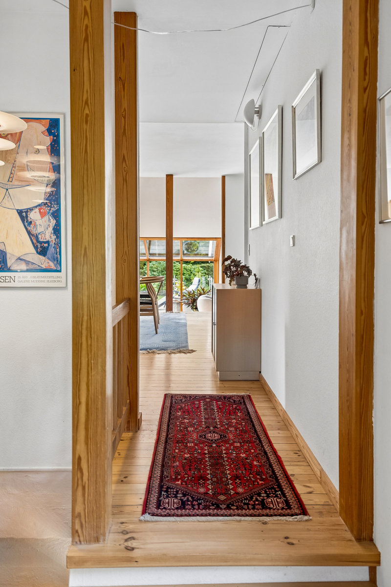 toggle-gallery-image