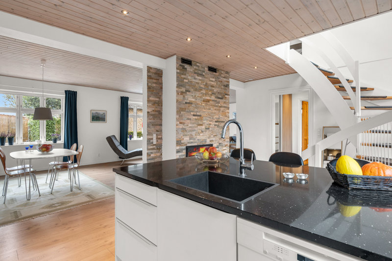 Property image number 2
