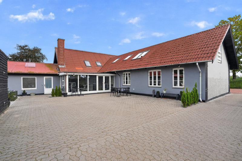 Property image number 2