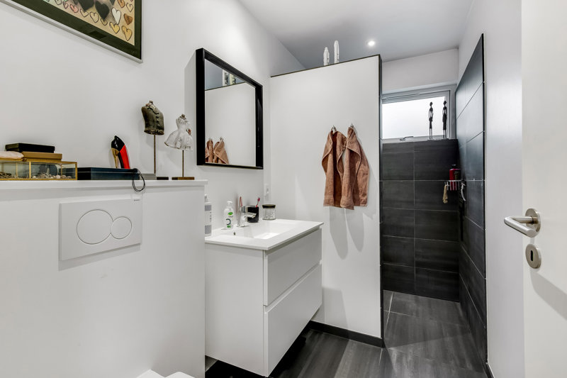 toggle-gallery-image