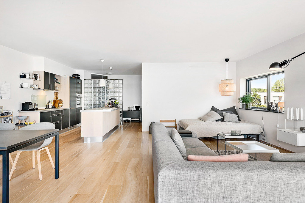2-istabu dzīvoklis, 122 m²