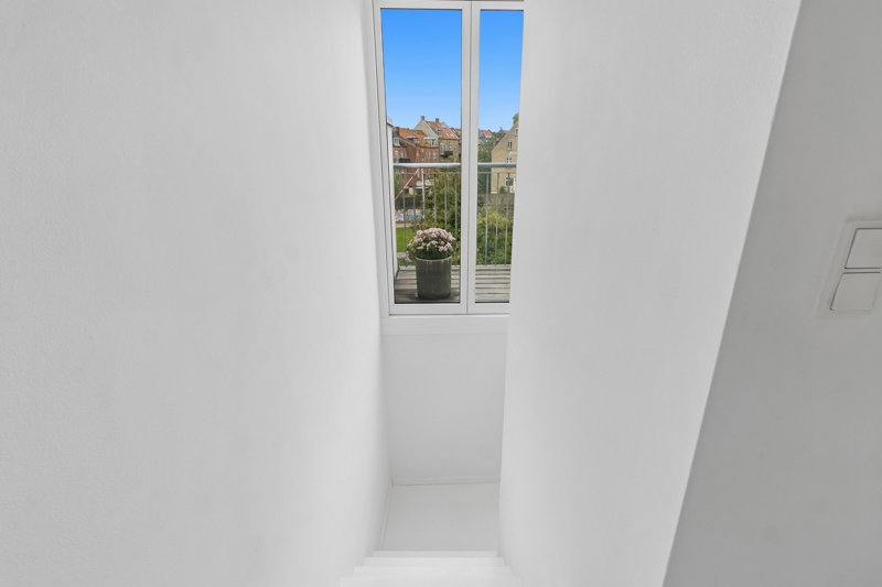 toggle-gallery-image