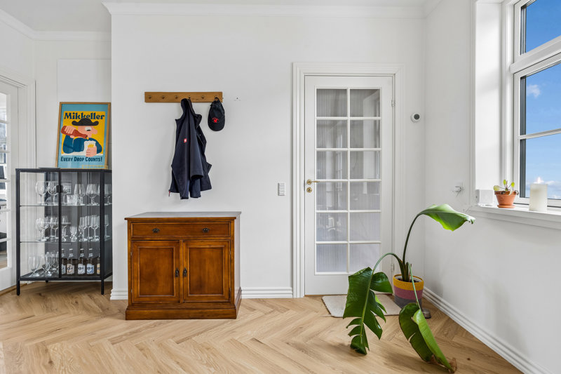 toggle-gallery-image