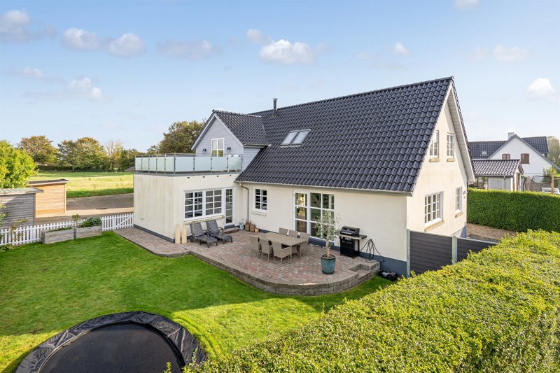 Property image number 2