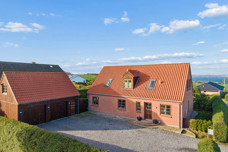 Property image number 2