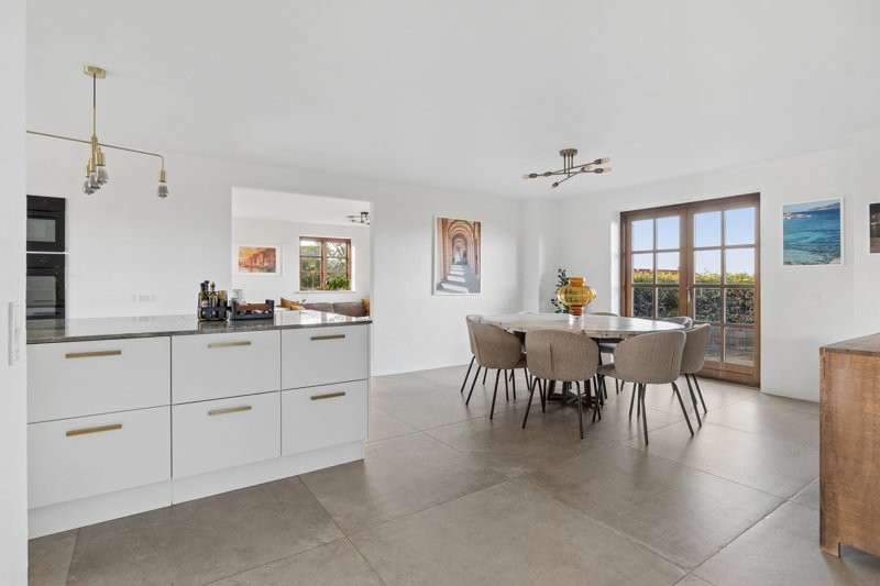Property image number 8