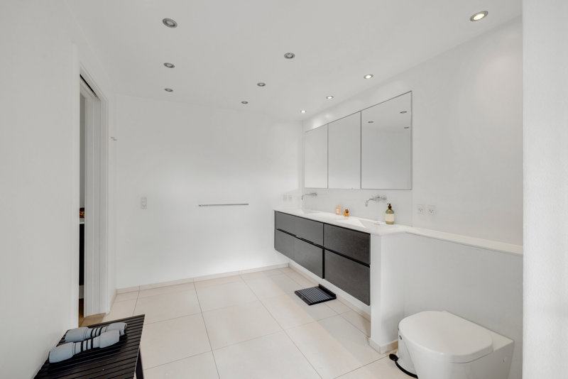toggle-gallery-image