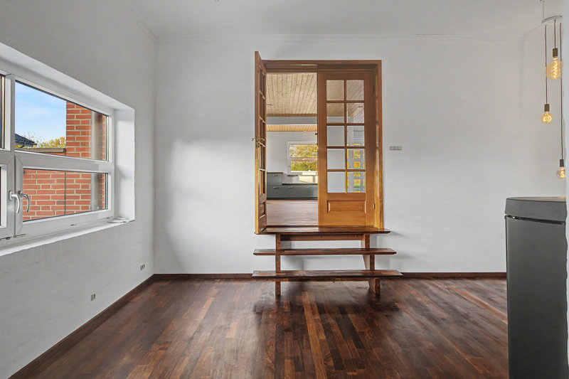 toggle-gallery-image